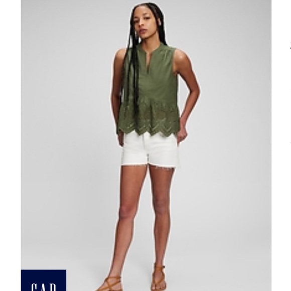 Gap Eyelet Sleeveless Army Green Olive Spring Top | Good Cond | Only Worn Once - Picture 2 of 4